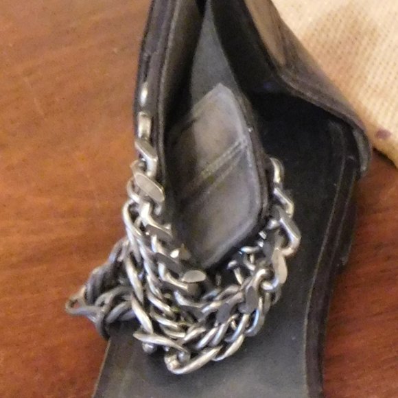 Sandals - Picture 2 of 3